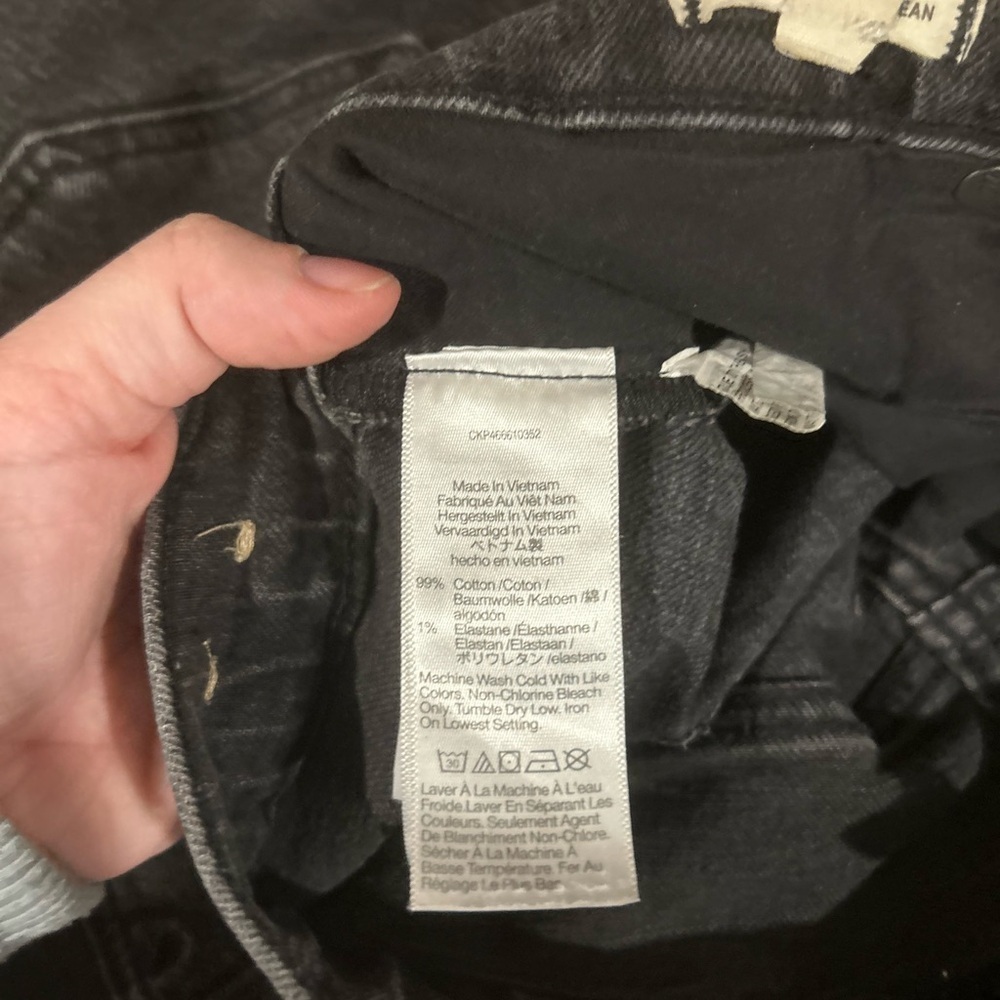Madewell The Mid-Rise Perfect Vintage Jeans in Rosella Wash: Ripped Edition - Picture 9 of 9
